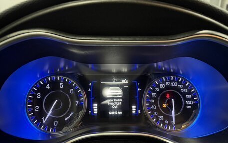 Chrysler 200 II, 2015 год, 1 190 000 рублей, 14 фотография