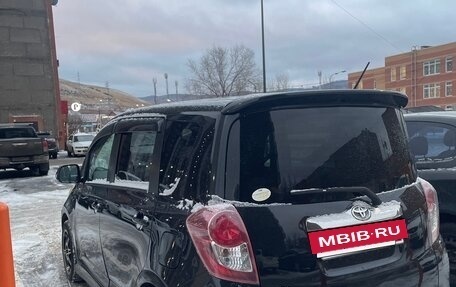 Toyota Ractis I, 2009 год, 650 000 рублей, 3 фотография