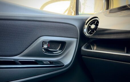 Toyota Vitz, 2018 год, 1 150 000 рублей, 21 фотография