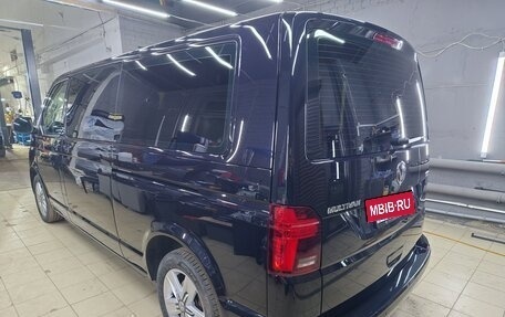 Volkswagen Multivan T6 рестайлинг, 2020 год, 4 950 000 рублей, 5 фотография