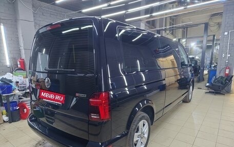 Volkswagen Multivan T6 рестайлинг, 2020 год, 4 950 000 рублей, 7 фотография