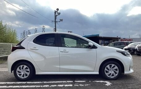 Toyota Yaris XP150 рестайлинг, 2022 год, 1 032 000 рублей, 4 фотография