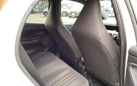 Toyota Yaris XP150 рестайлинг, 2022 год, 1 032 000 рублей, 23 фотография