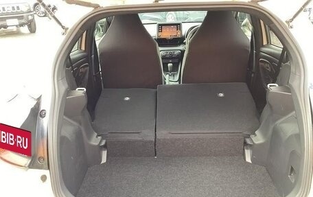 Toyota Yaris XP150 рестайлинг, 2022 год, 1 032 000 рублей, 29 фотография