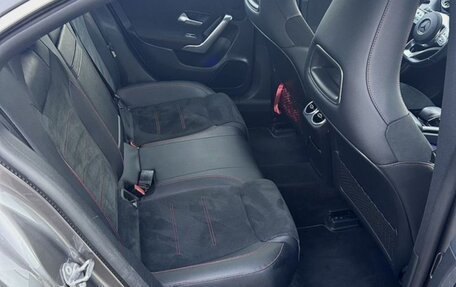 Mercedes-Benz CLA, 2019 год, 3 300 000 рублей, 8 фотография