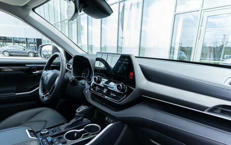 Toyota Highlander, 2025 год, 6 590 000 рублей, 40 фотография