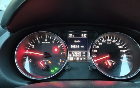 Nissan Qashqai, 2011 год, 1 050 000 рублей, 9 фотография