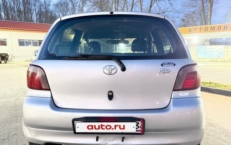 Toyota Vitz, 2000 год, 355 000 рублей, 2 фотография