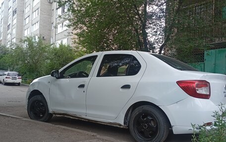 Renault Logan II, 2018 год, 330 000 рублей, 11 фотография