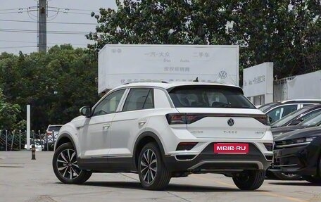 Volkswagen T-Roc I, 2025 год, 2 245 001 рублей, 2 фотография