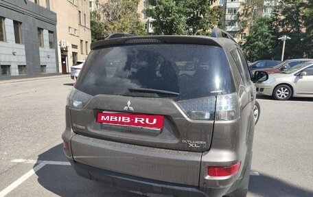 Mitsubishi Outlander III рестайлинг 3, 2010 год, 700 000 рублей, 5 фотография