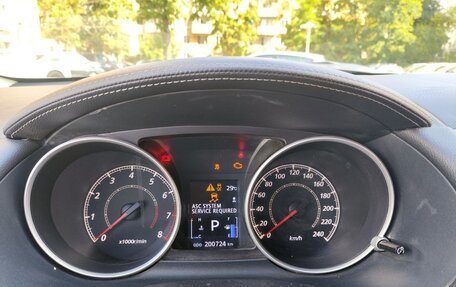 Mitsubishi Outlander III рестайлинг 3, 2010 год, 700 000 рублей, 24 фотография