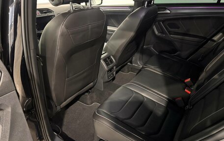 Volkswagen Tiguan II, 2021 год, 3 790 000 рублей, 24 фотография