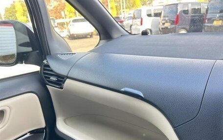 Toyota Noah III, 2020 год, 1 930 000 рублей, 20 фотография