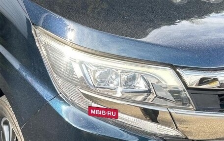 Toyota Noah III, 2020 год, 1 930 000 рублей, 16 фотография