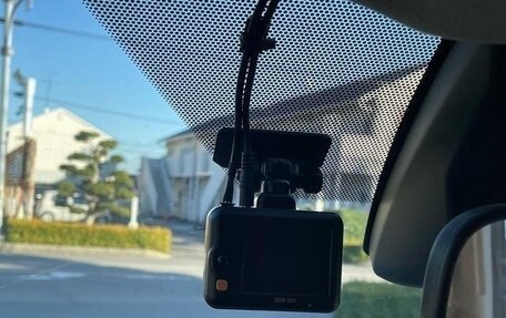 Toyota Noah III, 2019 год, 1 840 000 рублей, 13 фотография