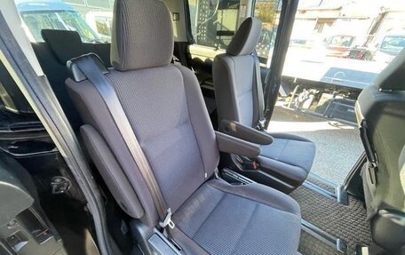 Toyota Noah III, 2019 год, 1 840 000 рублей, 30 фотография