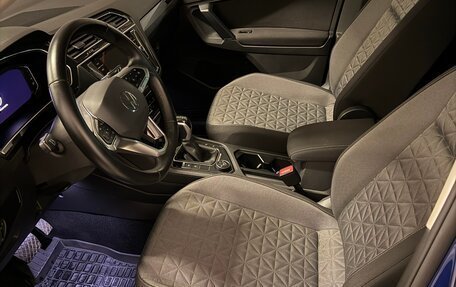 Volkswagen Tiguan II, 2021 год, 4 350 000 рублей, 6 фотография