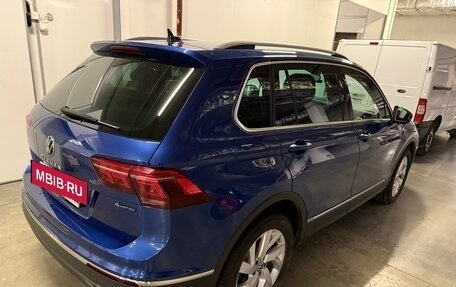 Volkswagen Tiguan II, 2021 год, 4 350 000 рублей, 4 фотография