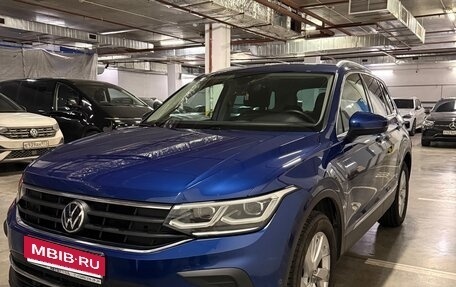 Volkswagen Tiguan II, 2021 год, 4 350 000 рублей, 2 фотография