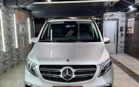 Mercedes-Benz V-Класс, 2022 год, 8 700 000 рублей, 1 фотография