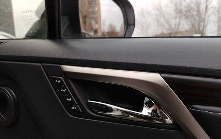 Lexus RX IV рестайлинг, 2018 год, 4 299 000 рублей, 17 фотография