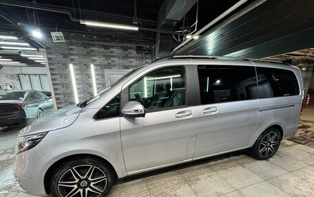 Mercedes-Benz V-Класс, 2022 год, 8 700 000 рублей, 2 фотография