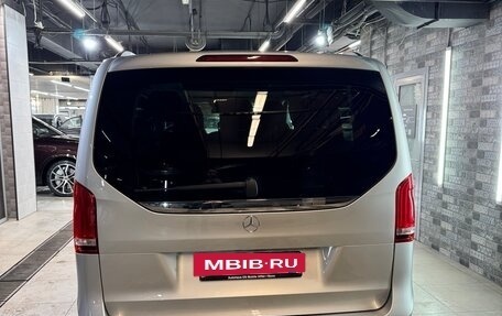 Mercedes-Benz V-Класс, 2022 год, 8 700 000 рублей, 3 фотография
