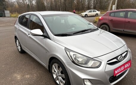 Hyundai Solaris II рестайлинг, 2012 год, 790 000 рублей, 2 фотография