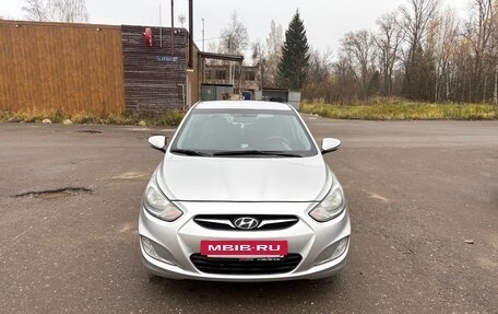 Hyundai Solaris II рестайлинг, 2012 год, 790 000 рублей, 3 фотография
