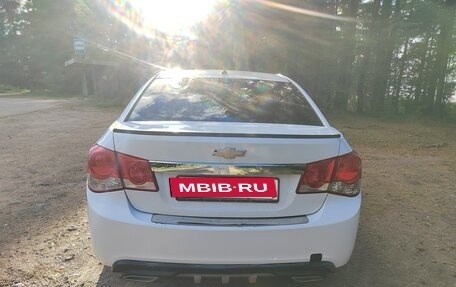 Chevrolet Cruze II, 2011 год, 585 000 рублей, 4 фотография