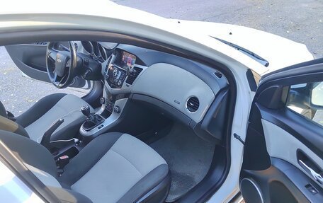 Chevrolet Cruze II, 2011 год, 585 000 рублей, 13 фотография