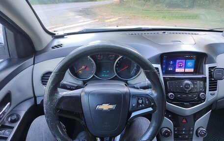 Chevrolet Cruze II, 2011 год, 585 000 рублей, 8 фотография