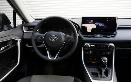 Toyota RAV4, 2025 год, 4 990 000 рублей, 15 фотография