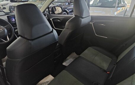 Toyota RAV4, 2025 год, 4 499 000 рублей, 9 фотография