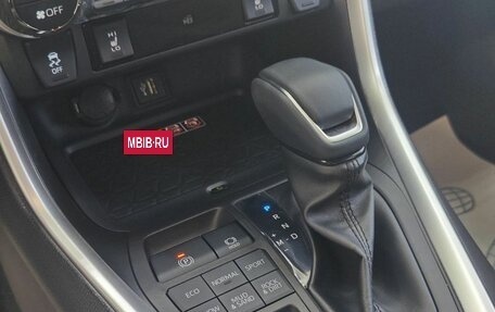 Toyota RAV4, 2025 год, 4 499 000 рублей, 13 фотография