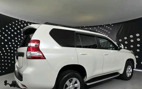 Toyota Land Cruiser Prado 150 рестайлинг 2, 2015 год, 3 450 000 рублей, 7 фотография