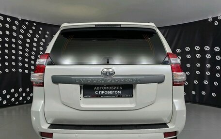 Toyota Land Cruiser Prado 150 рестайлинг 2, 2015 год, 3 450 000 рублей, 6 фотография