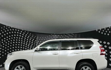 Toyota Land Cruiser Prado 150 рестайлинг 2, 2015 год, 3 450 000 рублей, 8 фотография