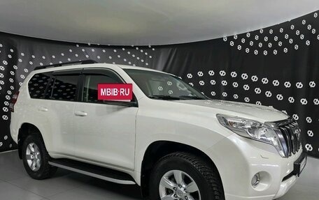 Toyota Land Cruiser Prado 150 рестайлинг 2, 2015 год, 3 450 000 рублей, 3 фотография