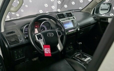 Toyota Land Cruiser Prado 150 рестайлинг 2, 2015 год, 3 450 000 рублей, 15 фотография