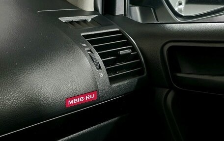 Toyota Land Cruiser Prado 150 рестайлинг 2, 2015 год, 3 450 000 рублей, 23 фотография