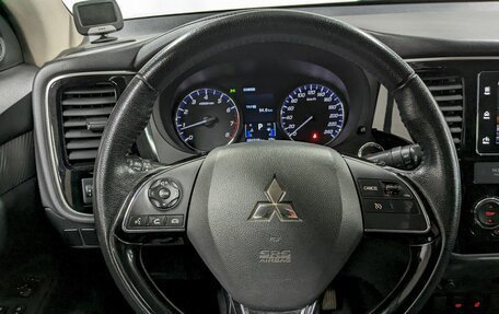 Mitsubishi Outlander III рестайлинг 3, 2018 год, 1 990 000 рублей, 23 фотография