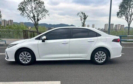 Toyota Corolla, 2022 год, 1 290 000 рублей, 3 фотография