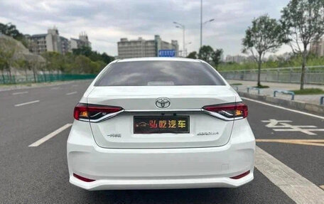 Toyota Corolla, 2022 год, 1 290 000 рублей, 5 фотография