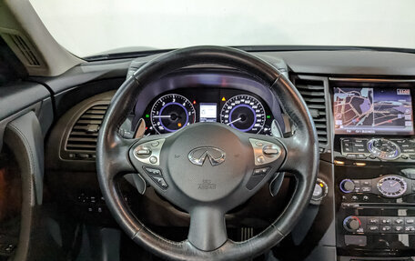 Infiniti QX70, 2014 год, 2 750 000 рублей, 22 фотография