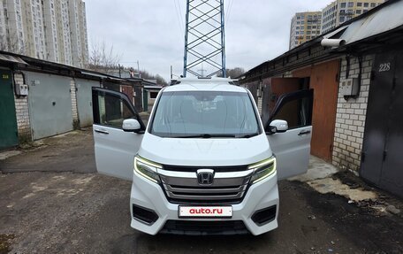 Honda Stepwgn IV, 2018 год, 2 300 000 рублей, 5 фотография