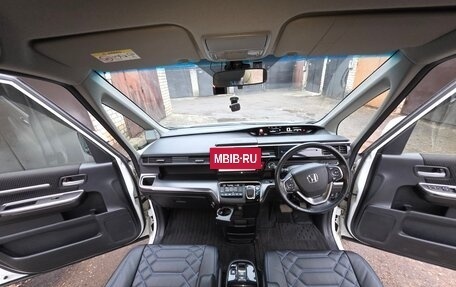 Honda Stepwgn IV, 2018 год, 2 300 000 рублей, 9 фотография