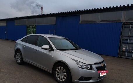 Chevrolet Cruze II, 2011 год, 650 000 рублей, 2 фотография