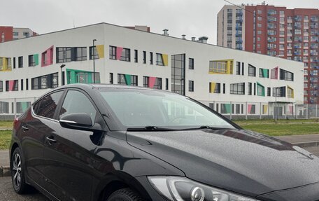 Hyundai Elantra VI рестайлинг, 2016 год, 1 300 000 рублей, 8 фотография